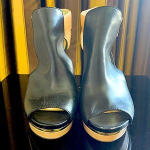 Black n light brown heels